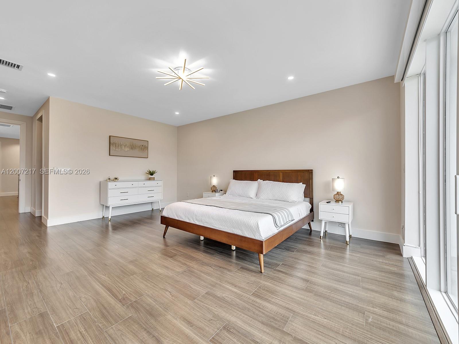 1808 Coral Rdg Dr Fort Lauderdale, FL 33305