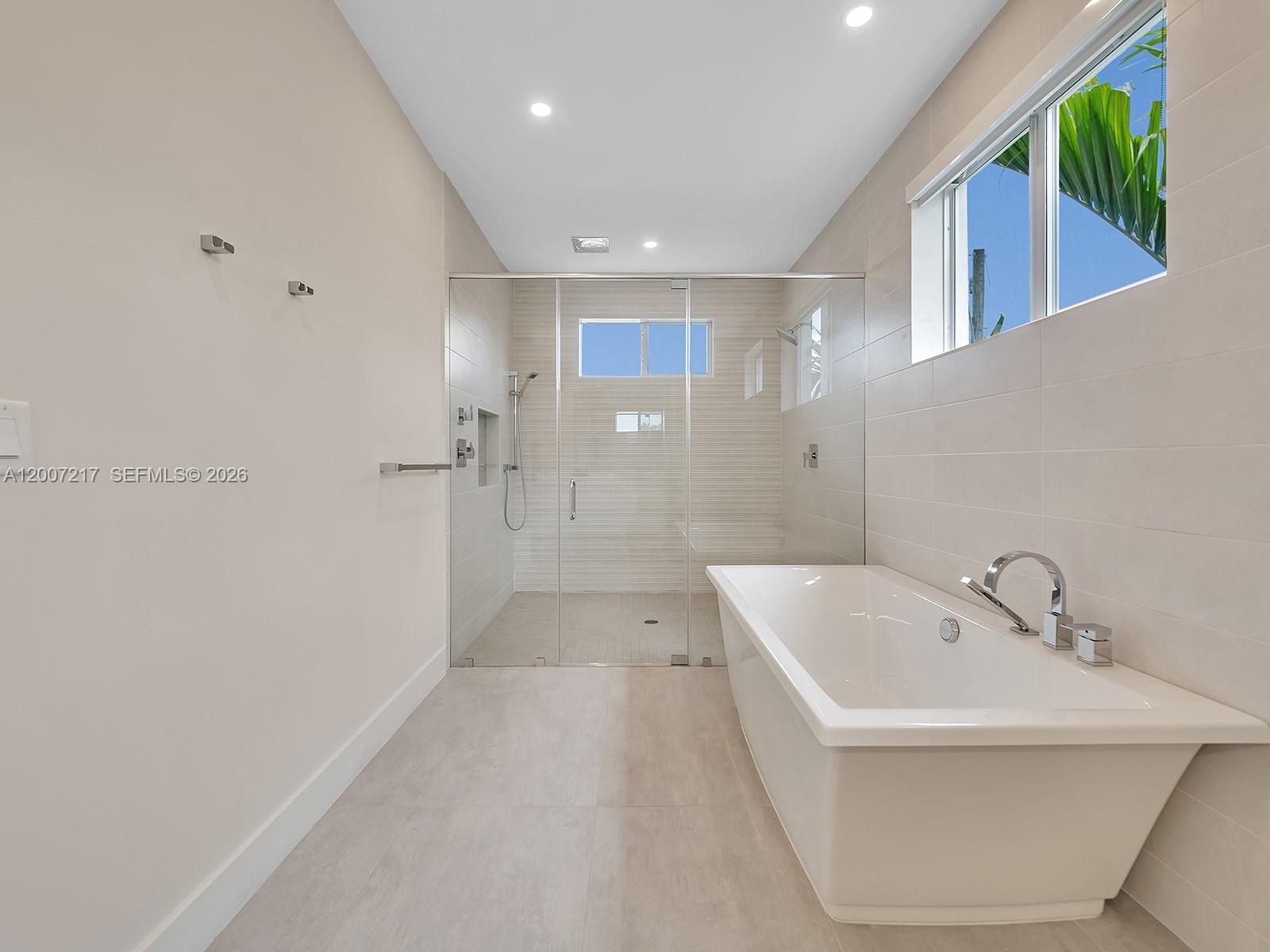 1808 Coral Rdg Dr Fort Lauderdale, FL 33305