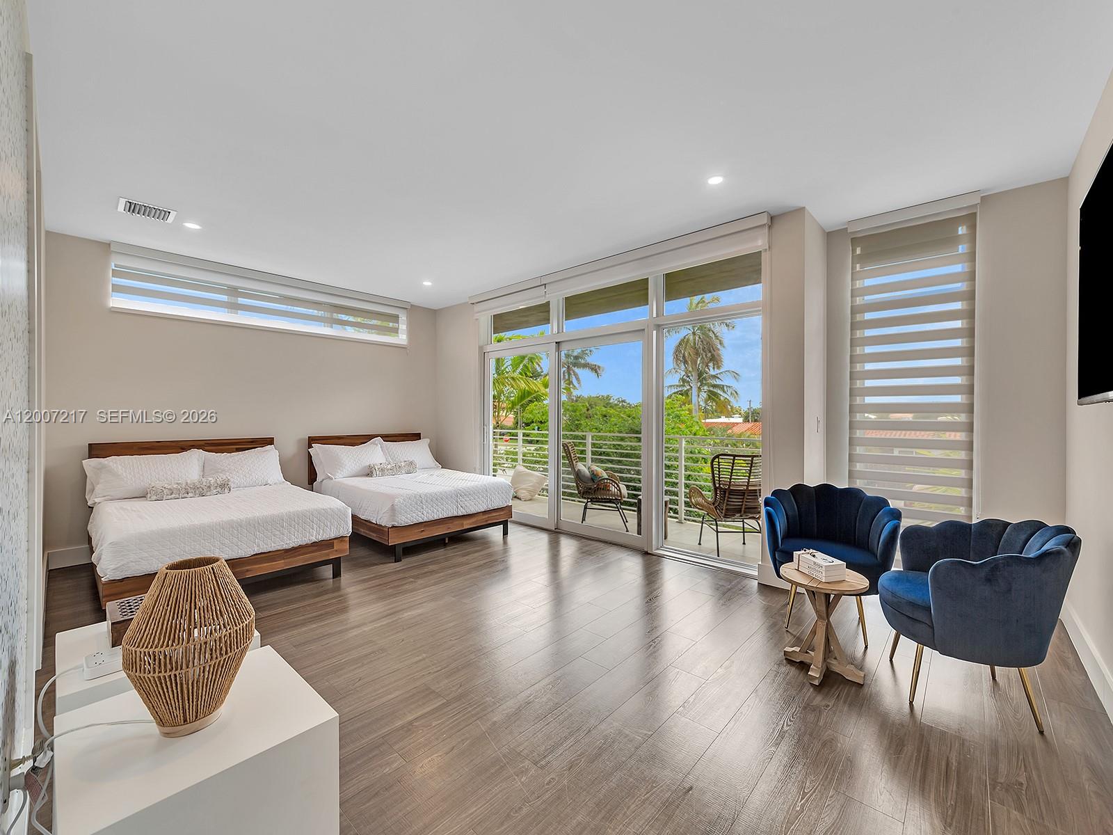 1808 Coral Rdg Dr Fort Lauderdale, FL 33305