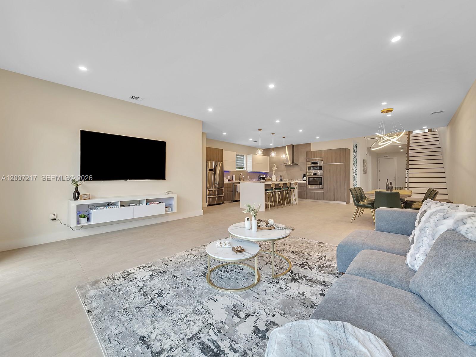 1808 Coral Rdg Dr Fort Lauderdale, FL 33305