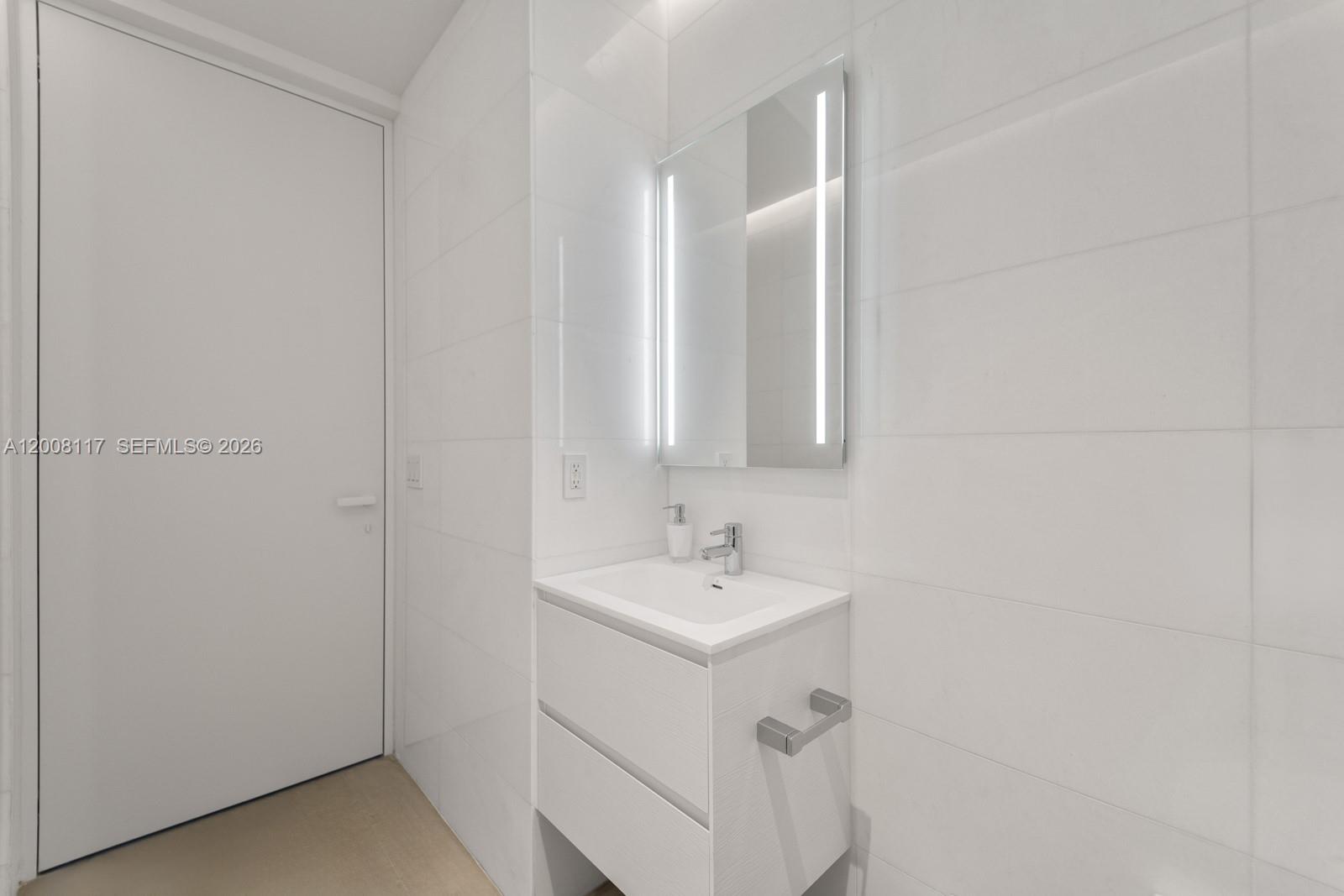 2000 S Ocean Dr #17A Hallandale Beach, FL 33009