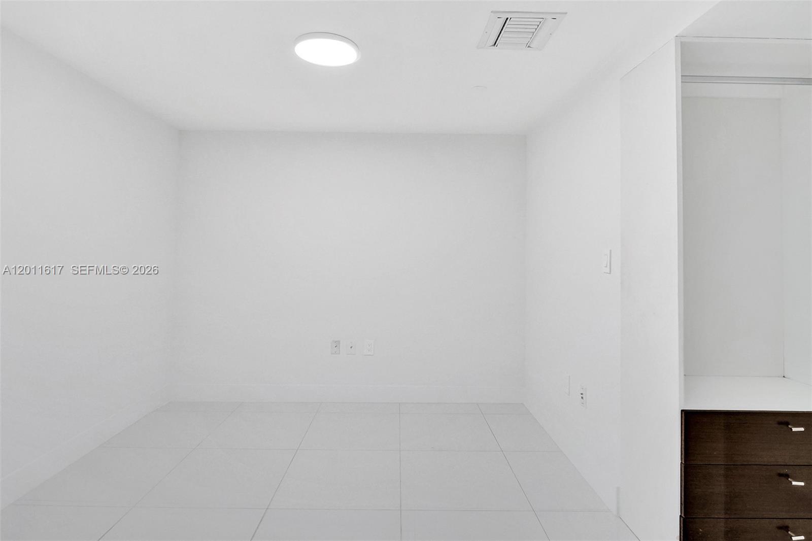 900 Biscayne Blvd #1808 Miami, FL 33132