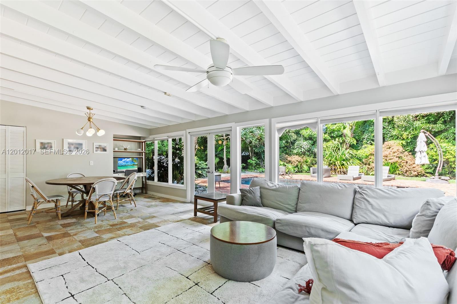 11220 SW 74th Ave Pinecrest, FL 33156
