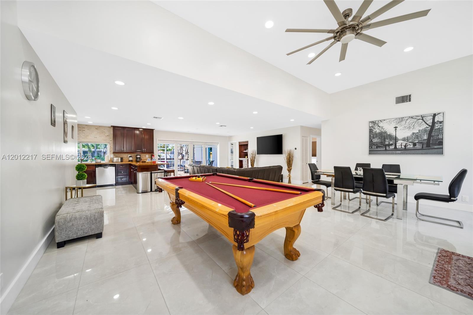 31 SE 12th St Pompano Beach, FL 33060