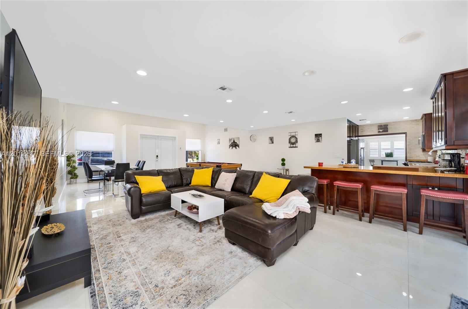 31 SE 12th St Pompano Beach, FL 33060