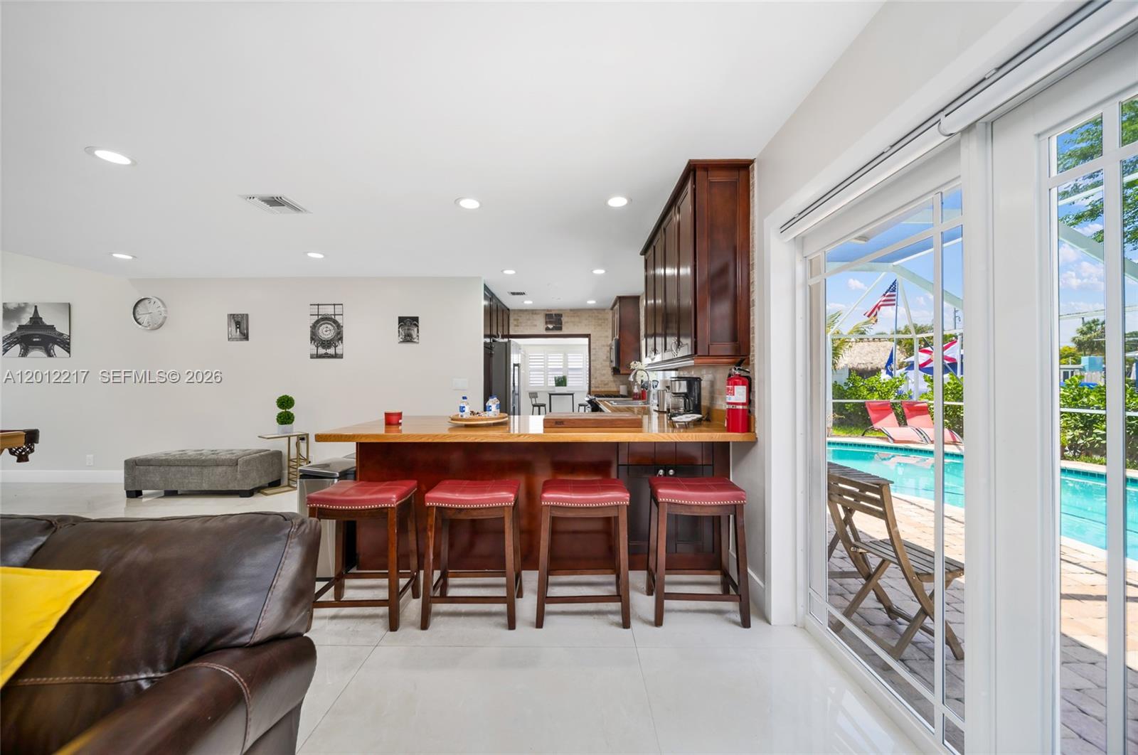 31 SE 12th St Pompano Beach, FL 33060