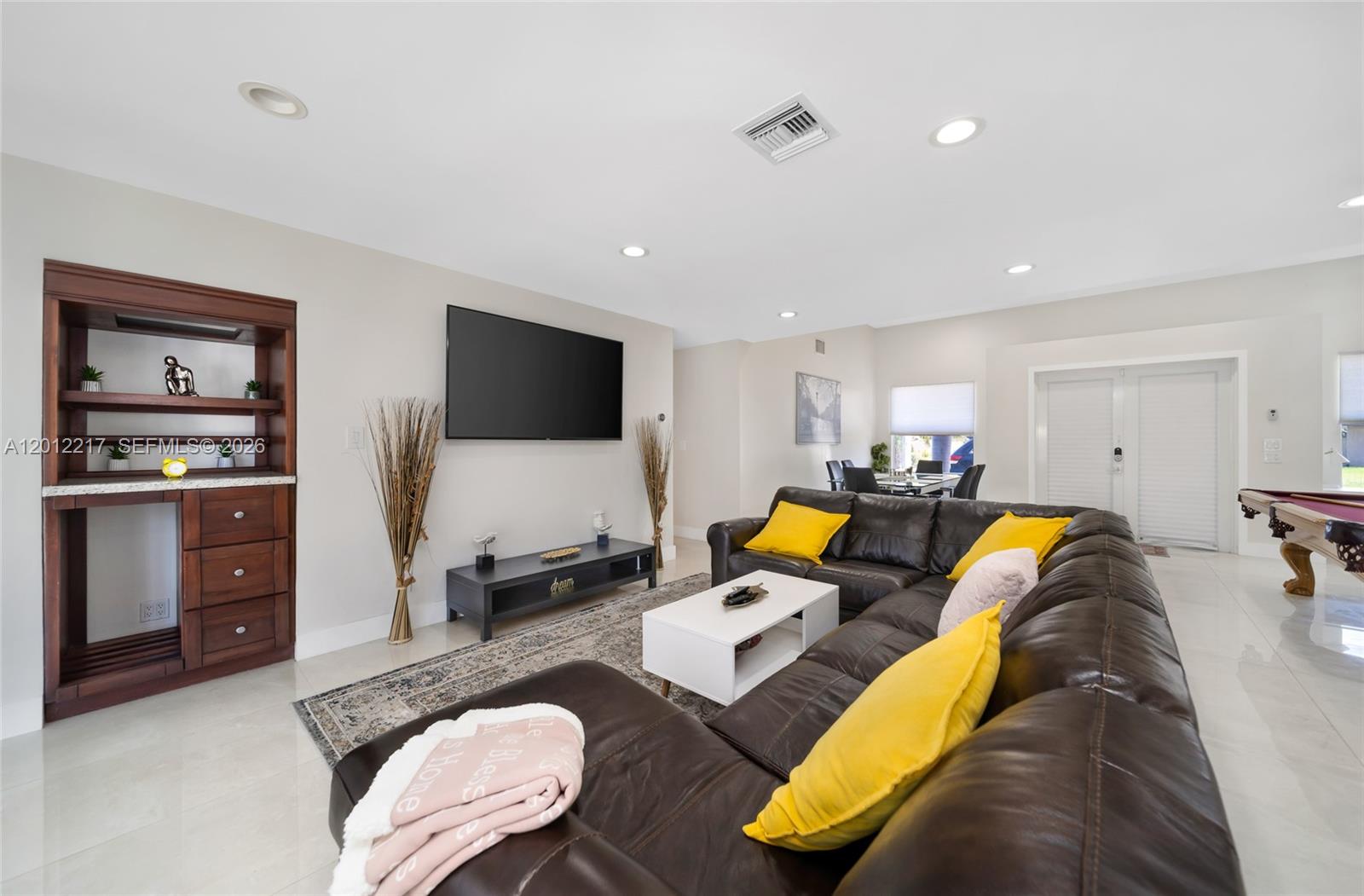 31 SE 12th St Pompano Beach, FL 33060