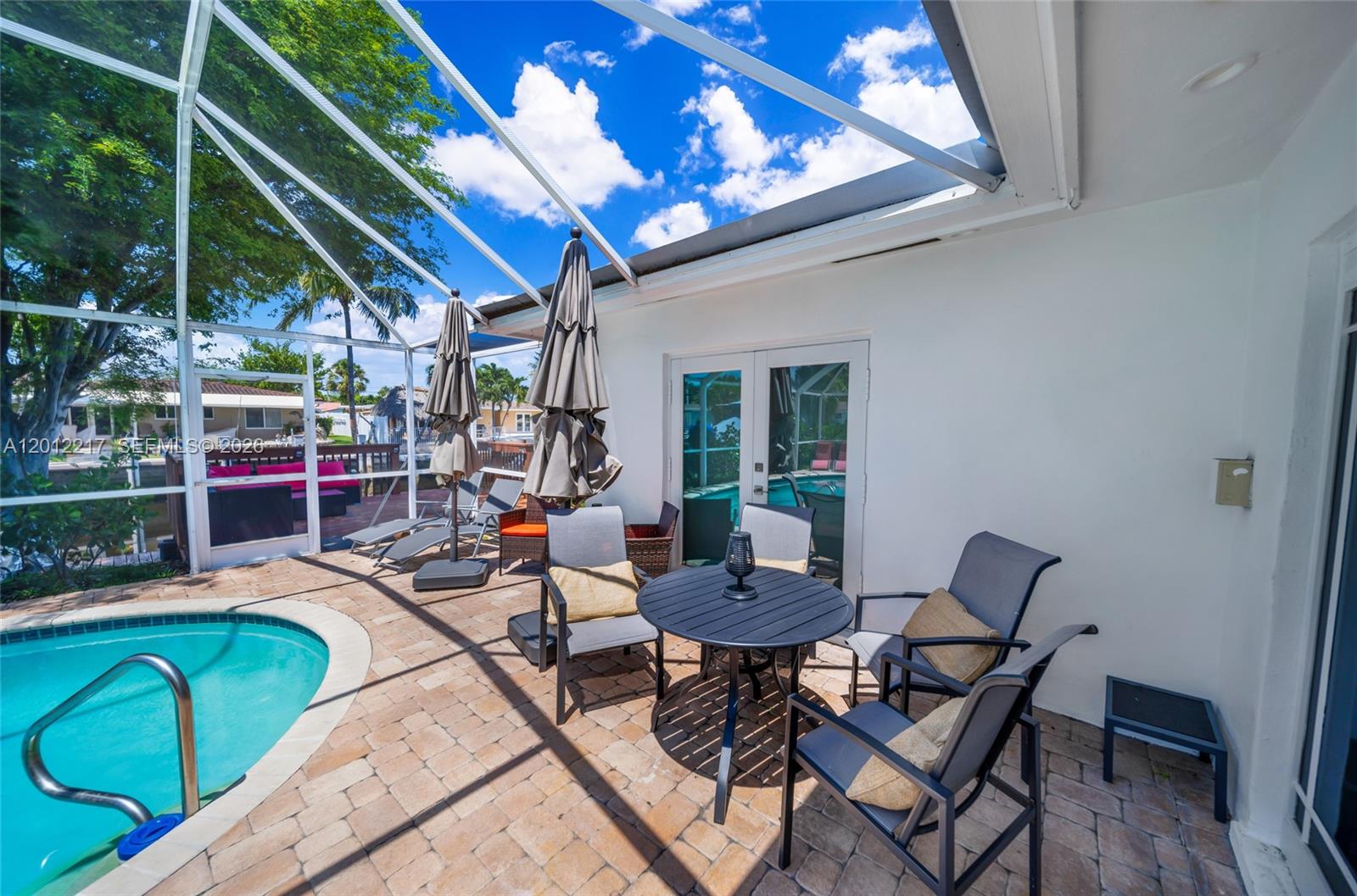 31 SE 12th St Pompano Beach, FL 33060