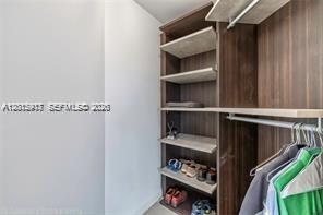 45 SW 9th St #1701 Miami, FL 33130