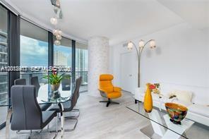 45 SW 9th St #1701 Miami, FL 33130