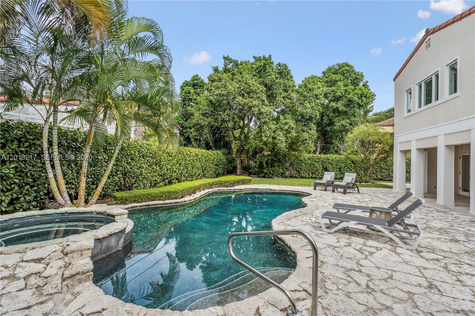 319 Mendoza Ave Miami, FL 33134