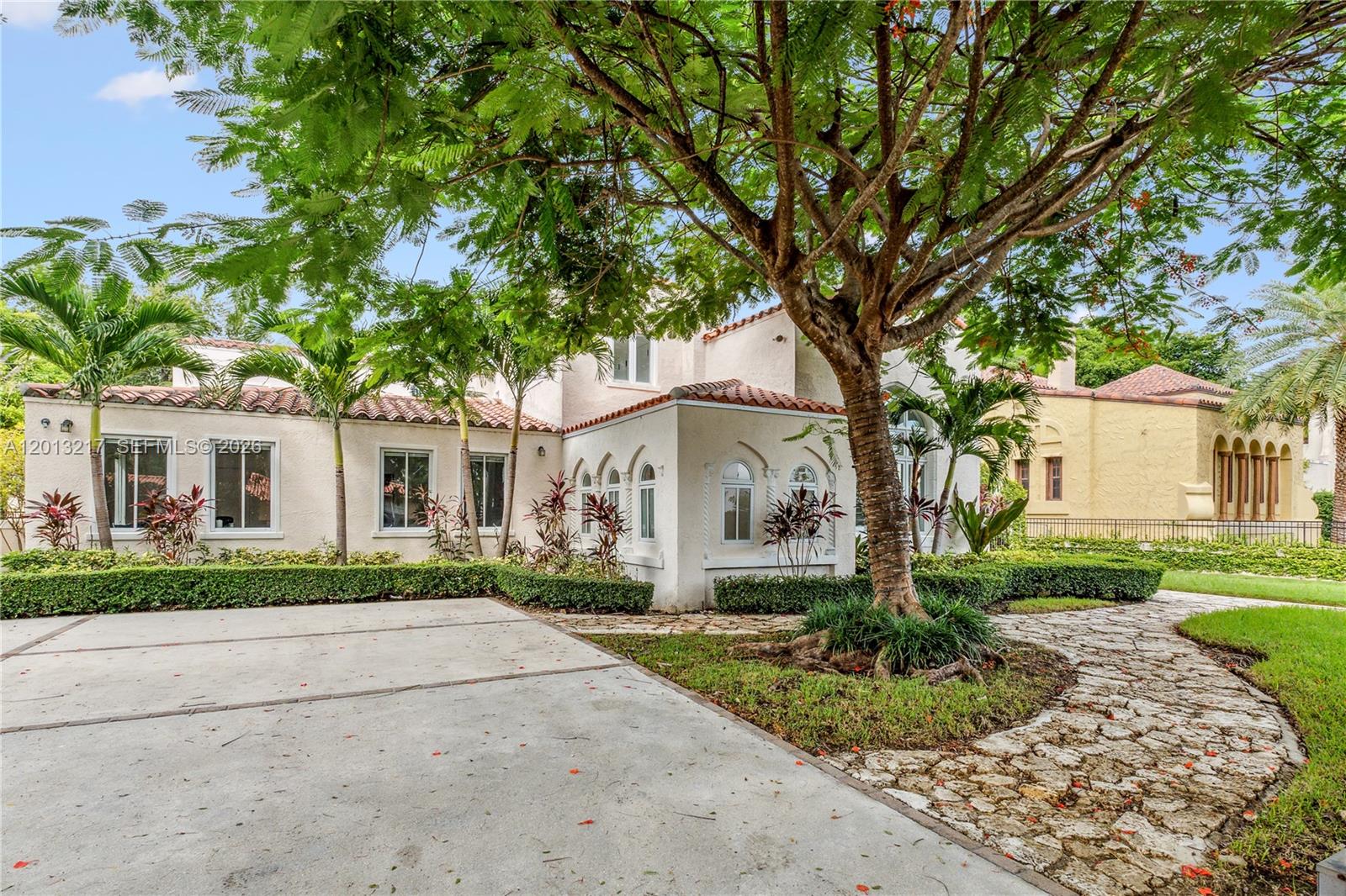 319 Mendoza Ave Miami, FL 33134