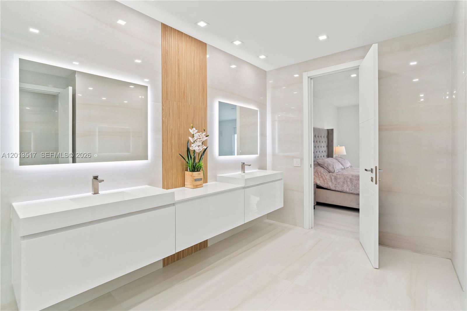 3188 NE 211th Ter Aventura, FL 33180