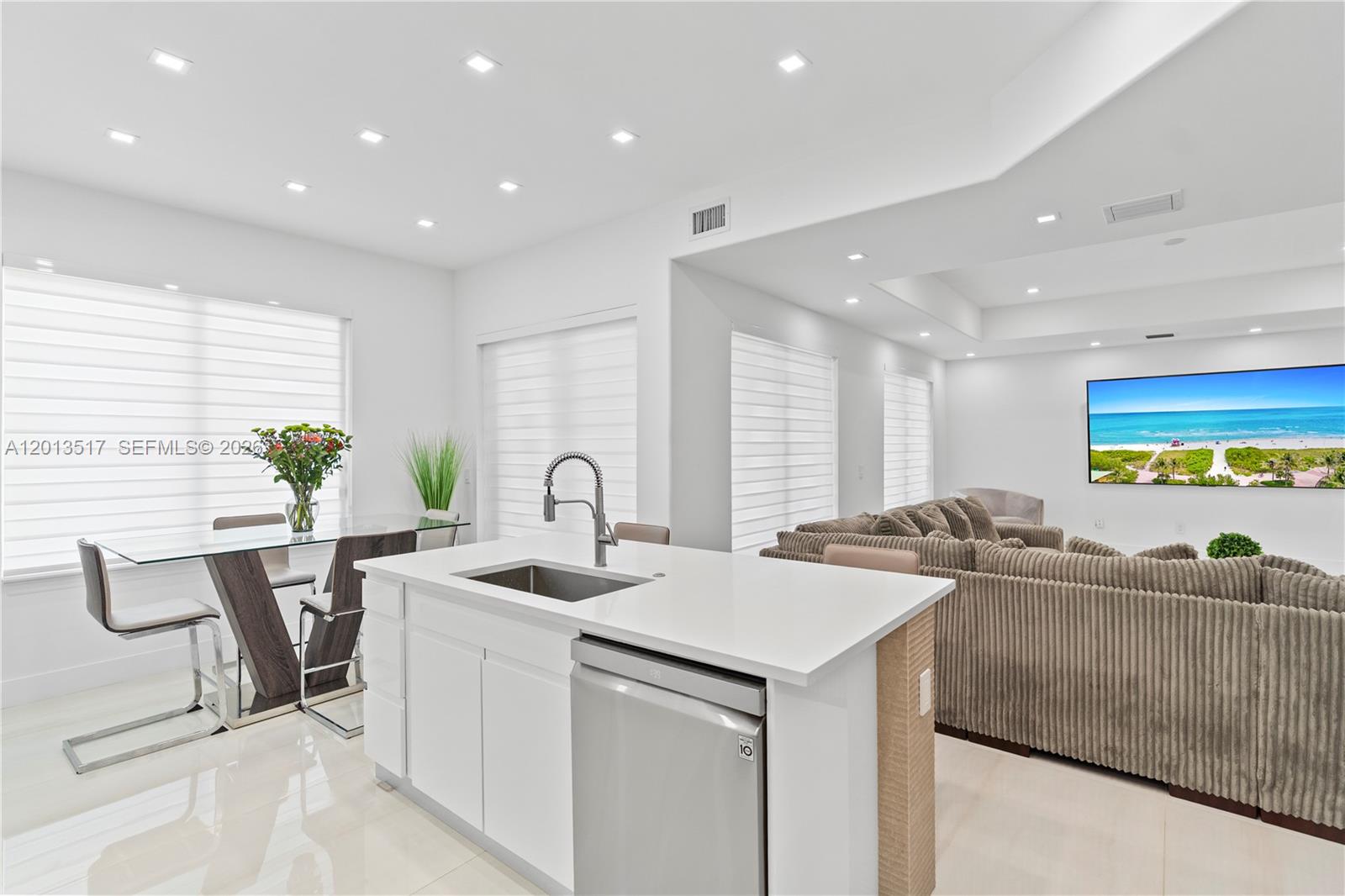 3188 NE 211th Ter Aventura, FL 33180