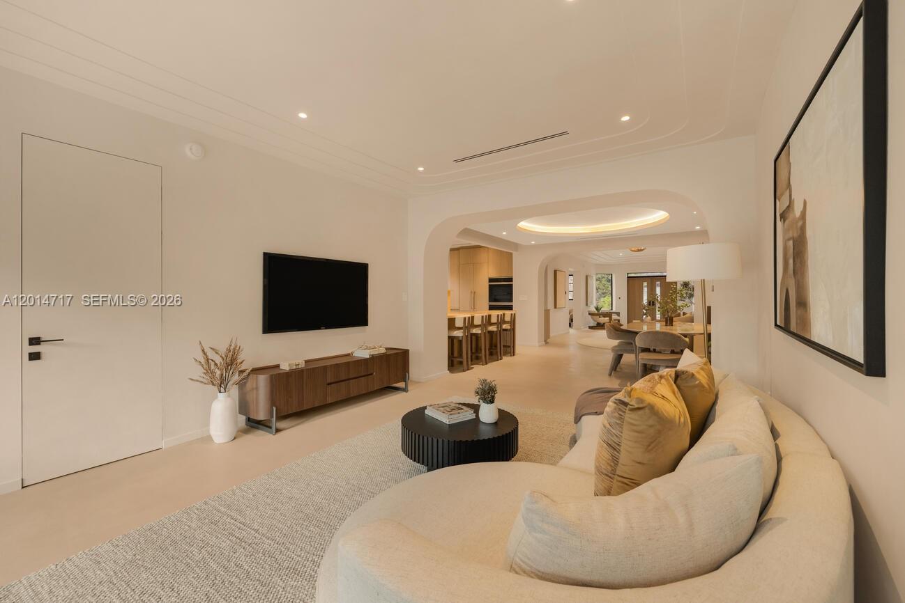 4430 Royal Palm Ave Miami Beach, FL 33140