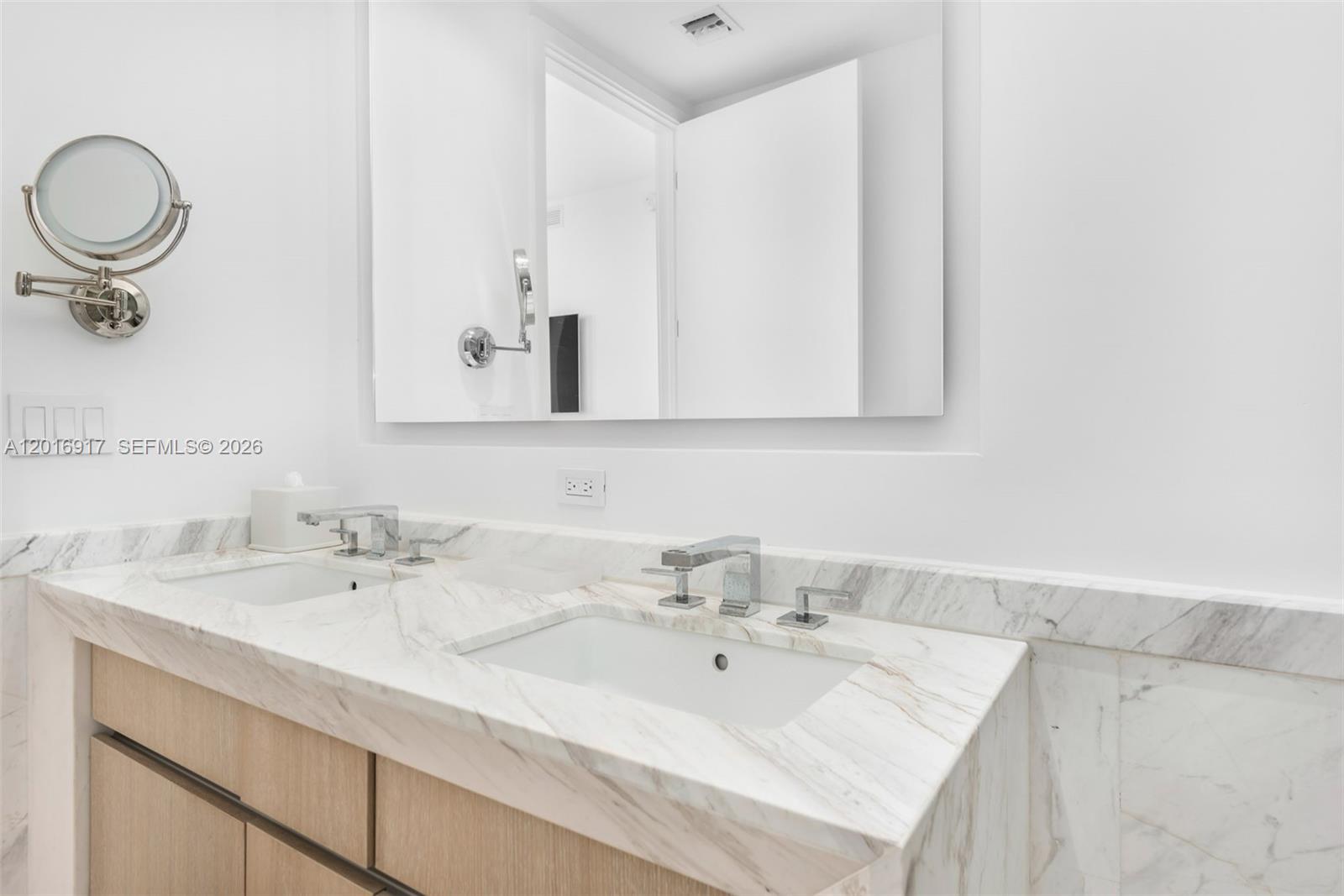 2831 S Bayshore Dr #2205 Miami, FL 33133