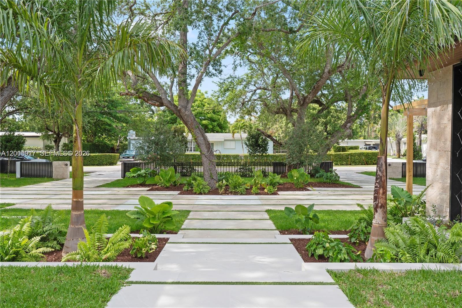 7840 SW 98th St Miami, FL 33156
