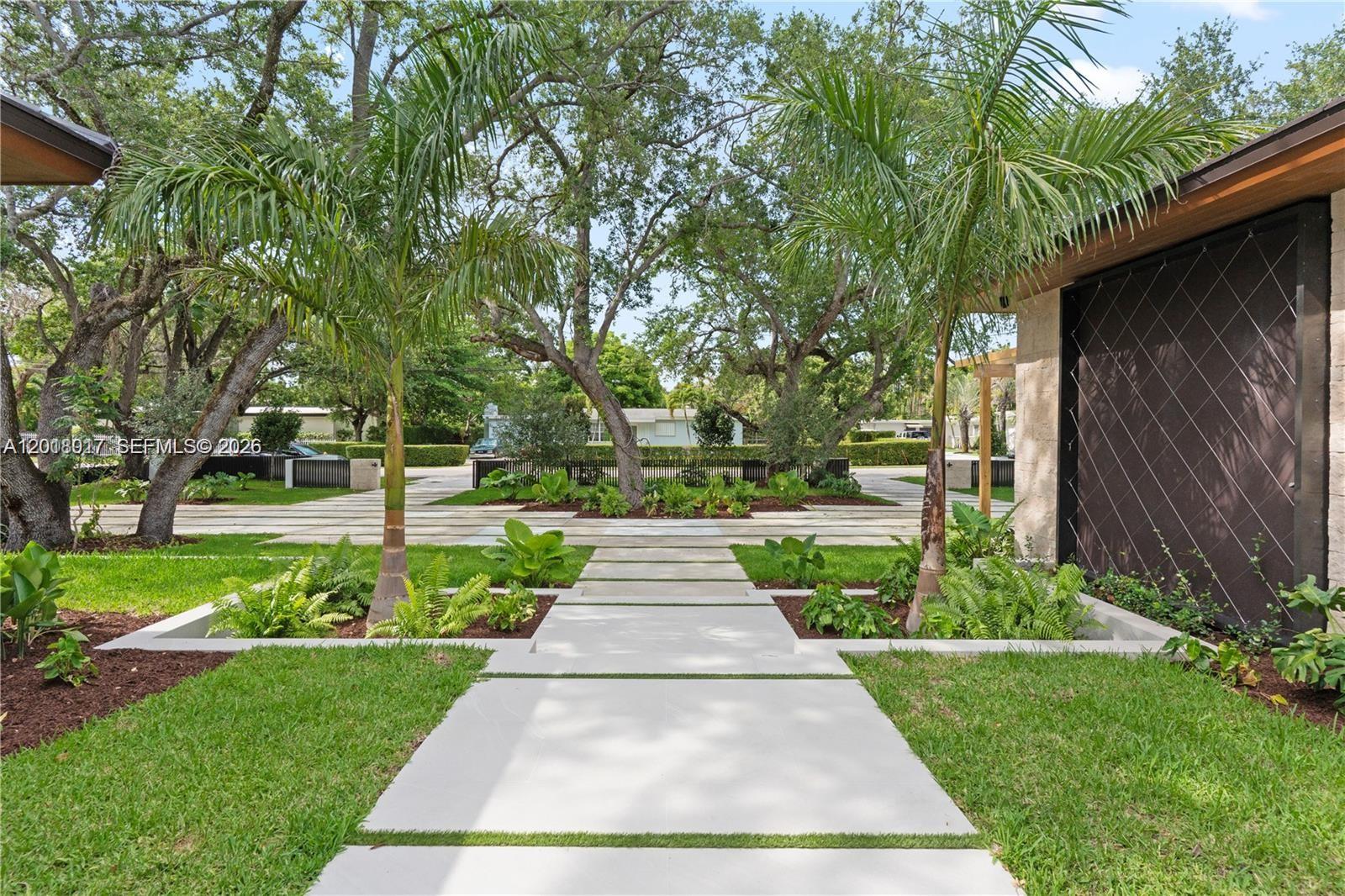 7840 SW 98th St Miami, FL 33156
