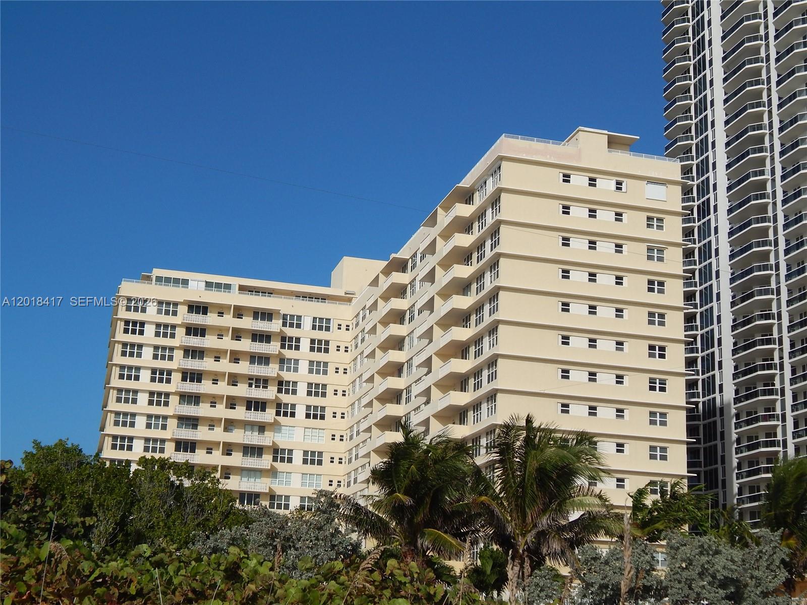 4747 Collins Ave #1102