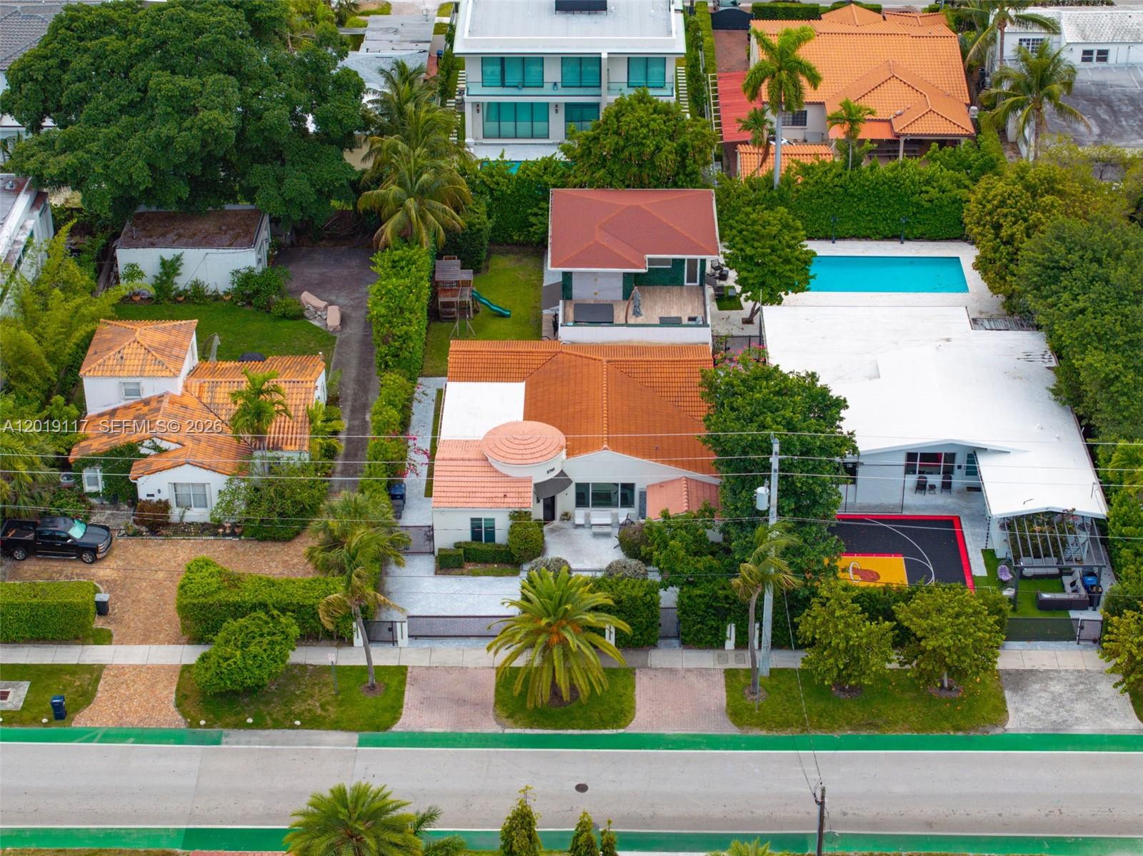 3748 Prairie Ave Miami Beach, FL 33140