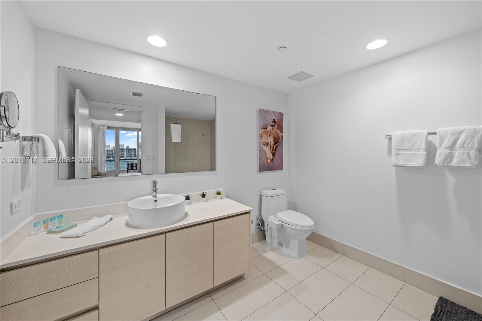 2602 E Hallandale Bch Blvd #R703 Hallandale Beach, FL 33009