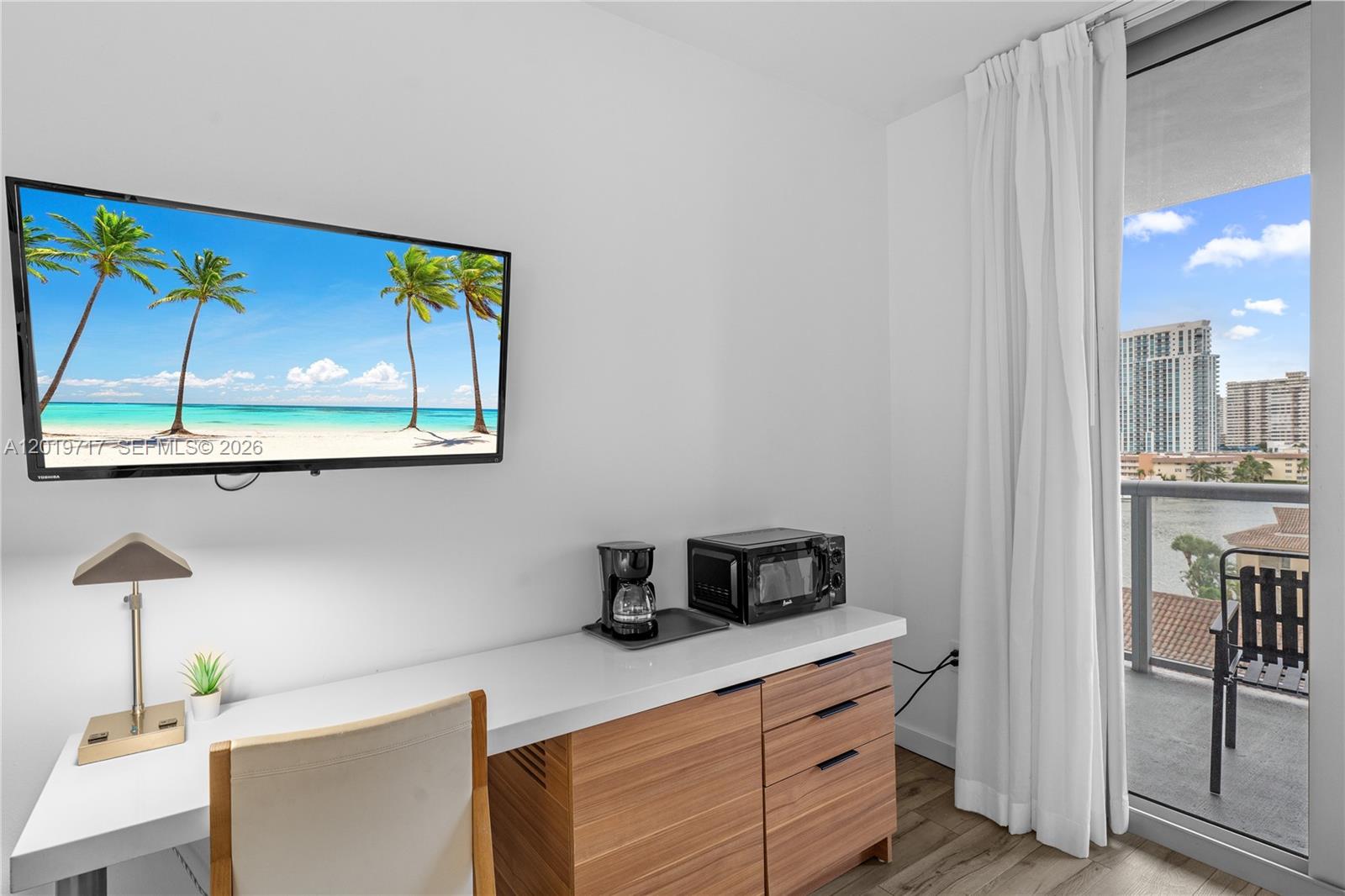 2602 E Hallandale Bch Blvd #R703 Hallandale Beach, FL 33009