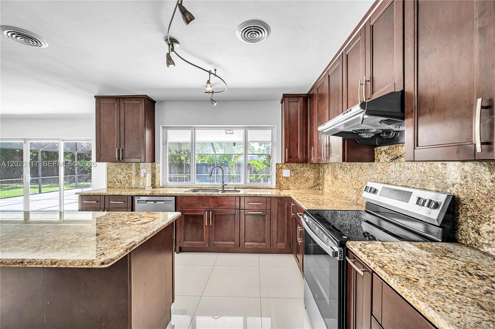 13100 SW 81st Ave Pinecrest, FL 33156