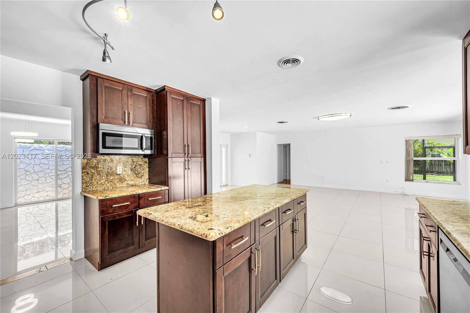 13100 SW 81st Ave Pinecrest, FL 33156