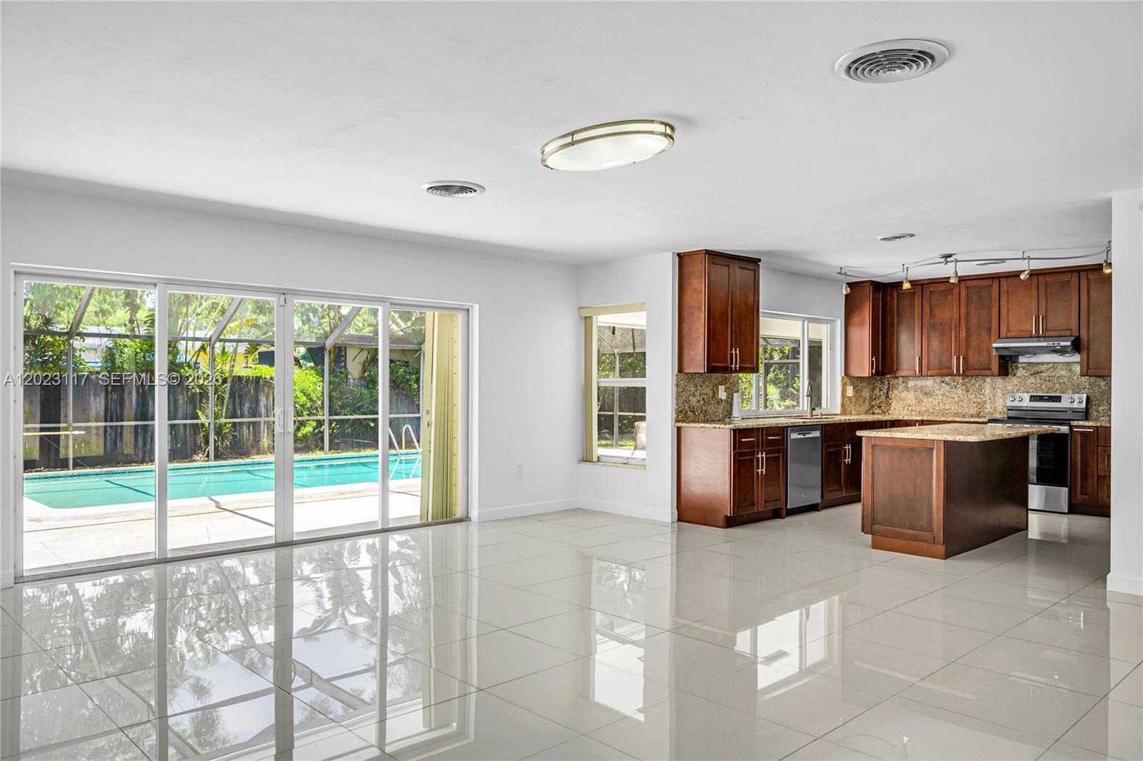 13100 SW 81st Ave Pinecrest, FL 33156