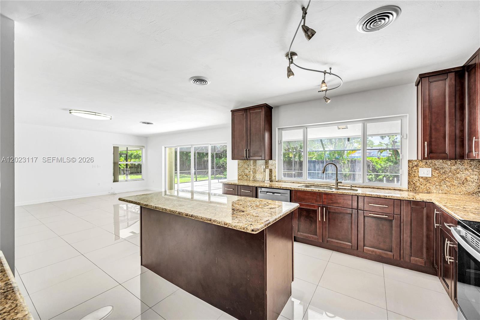 13100 SW 81st Ave Pinecrest, FL 33156