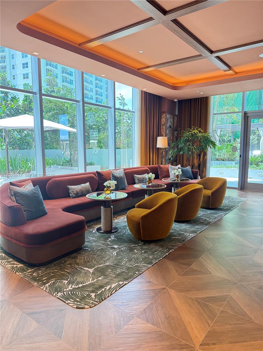 77 SE 5th #2307 Miami, FL 33131