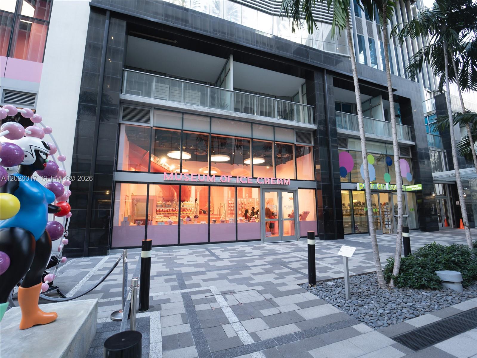 image Paramount Miami Worldcenter137