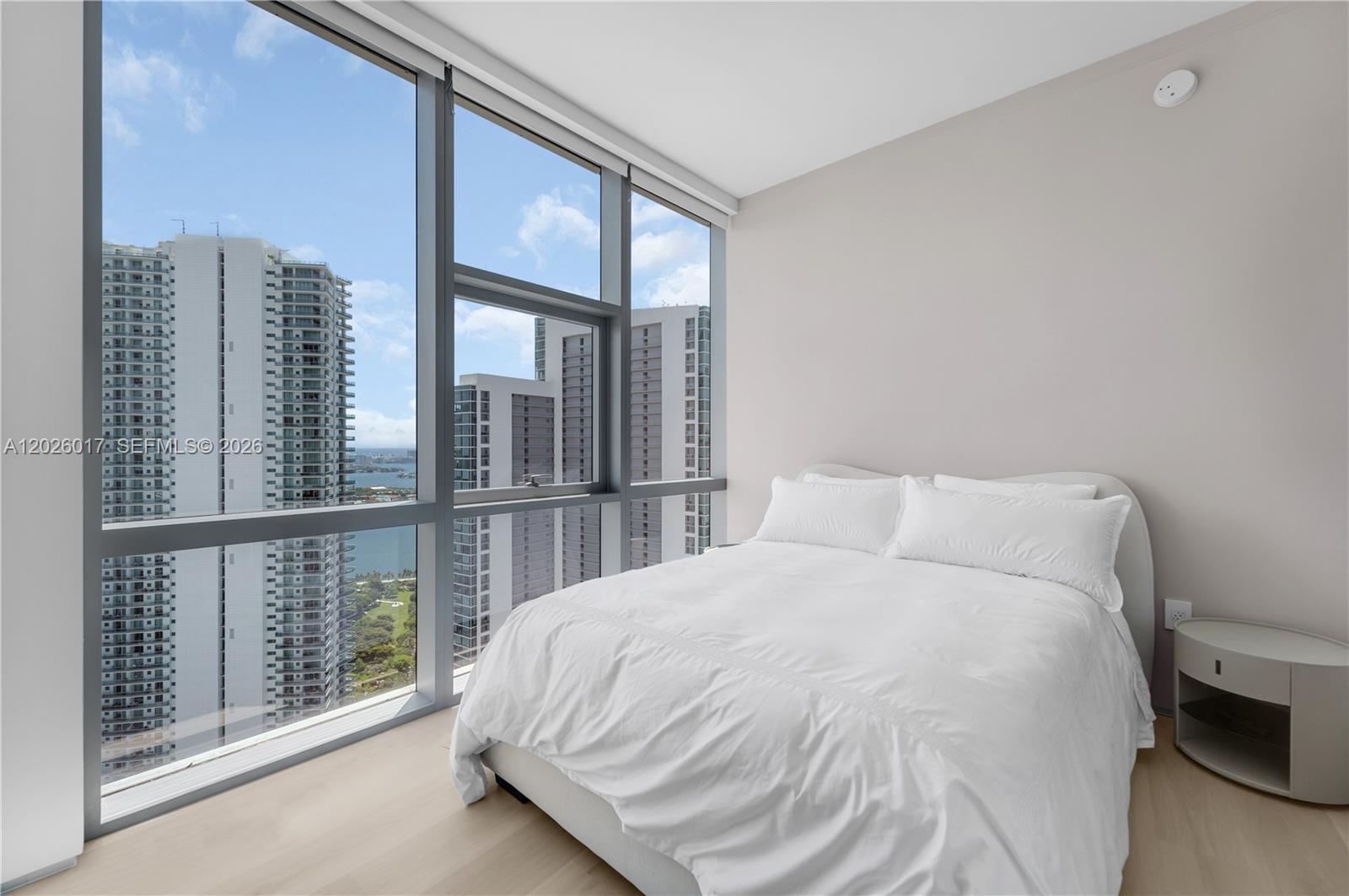 image Paramount Miami Worldcenter25