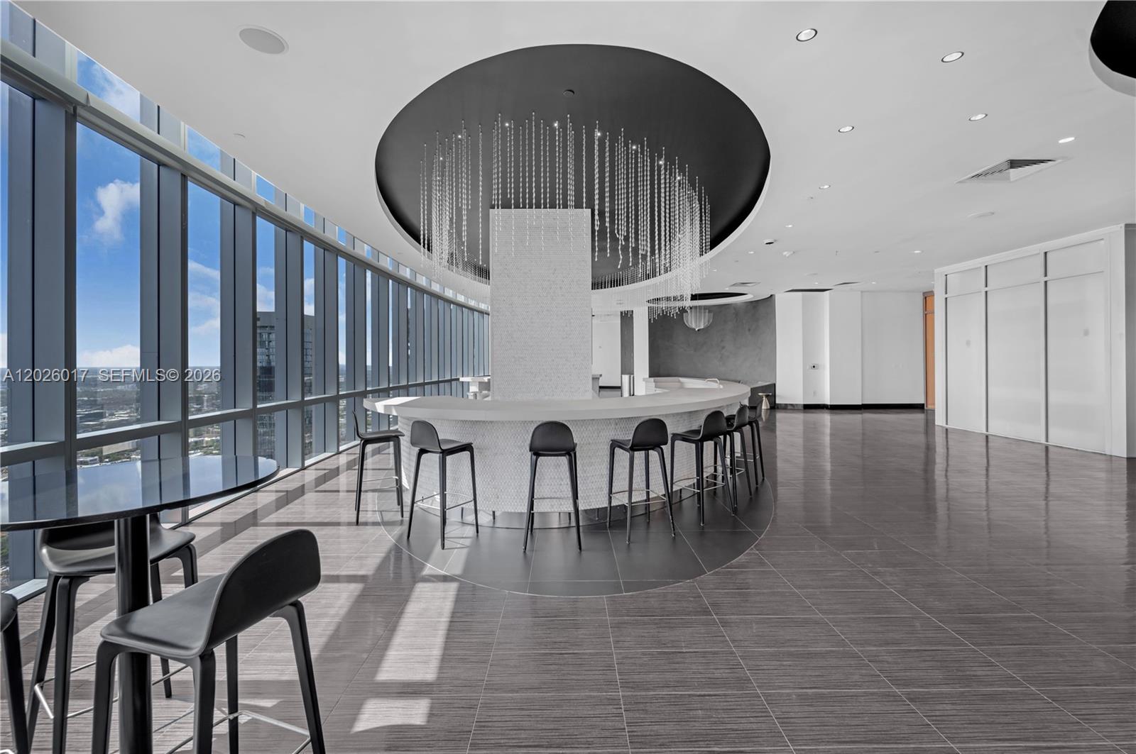 image Paramount Miami Worldcenter92