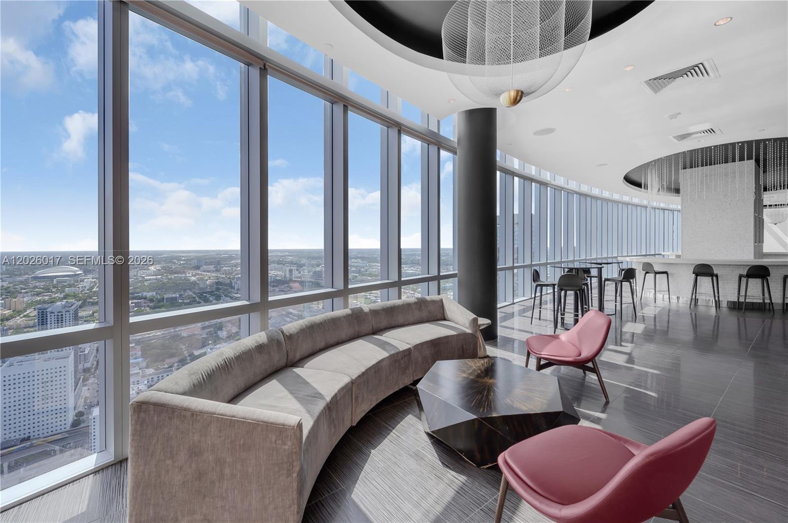 image Paramount Miami Worldcenter93