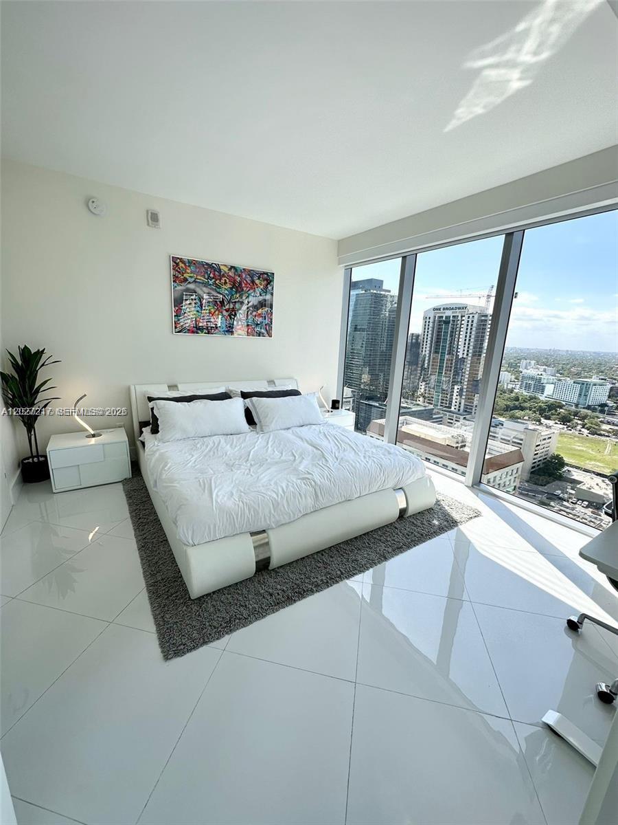 1300 Brickell Bay Dr #3101 Miami, FL 33131
