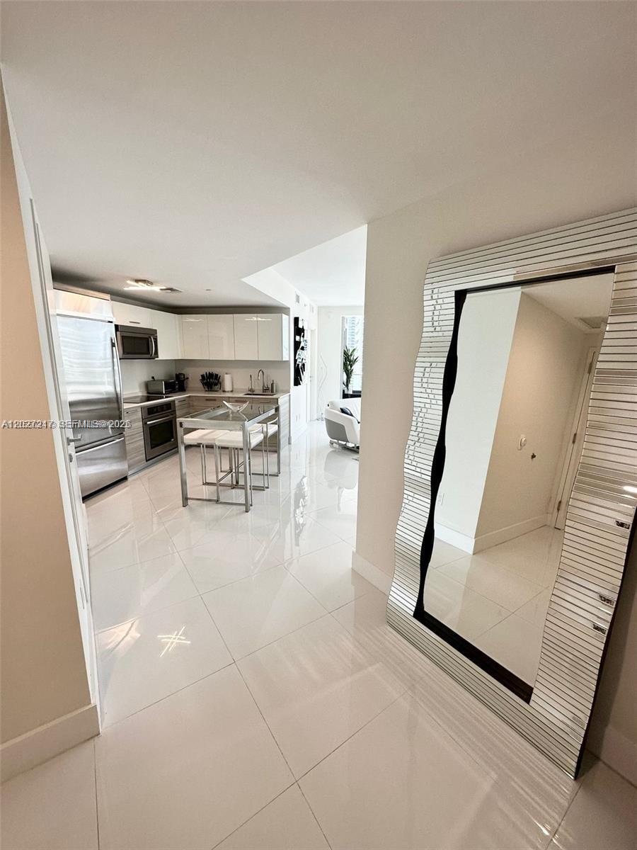 1300 Brickell Bay Dr #3101 Miami, FL 33131