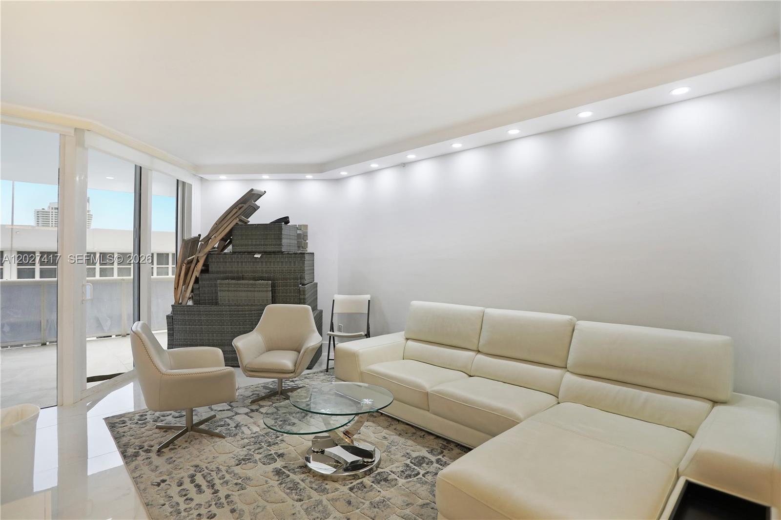 4775 Collins Ave #1804 Miami Beach, FL 33140