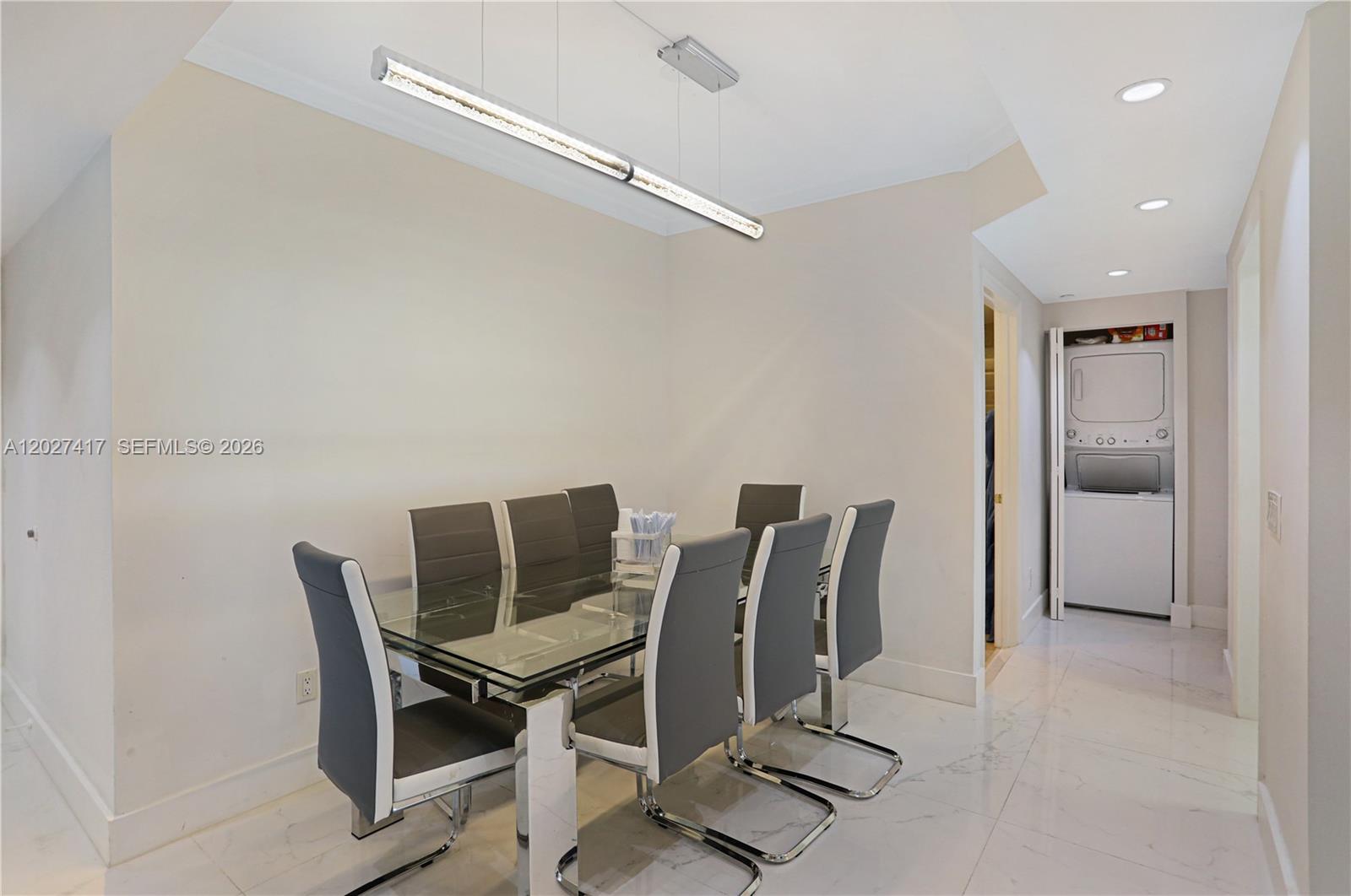 4775 Collins Ave #1804 Miami Beach, FL 33140