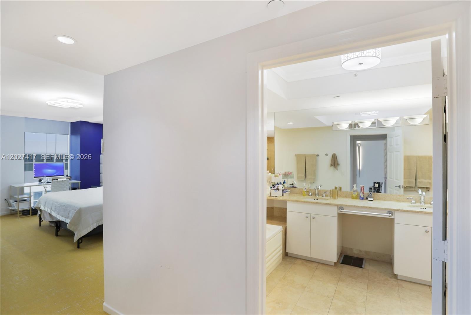 4775 Collins Ave #1804 Miami Beach, FL 33140