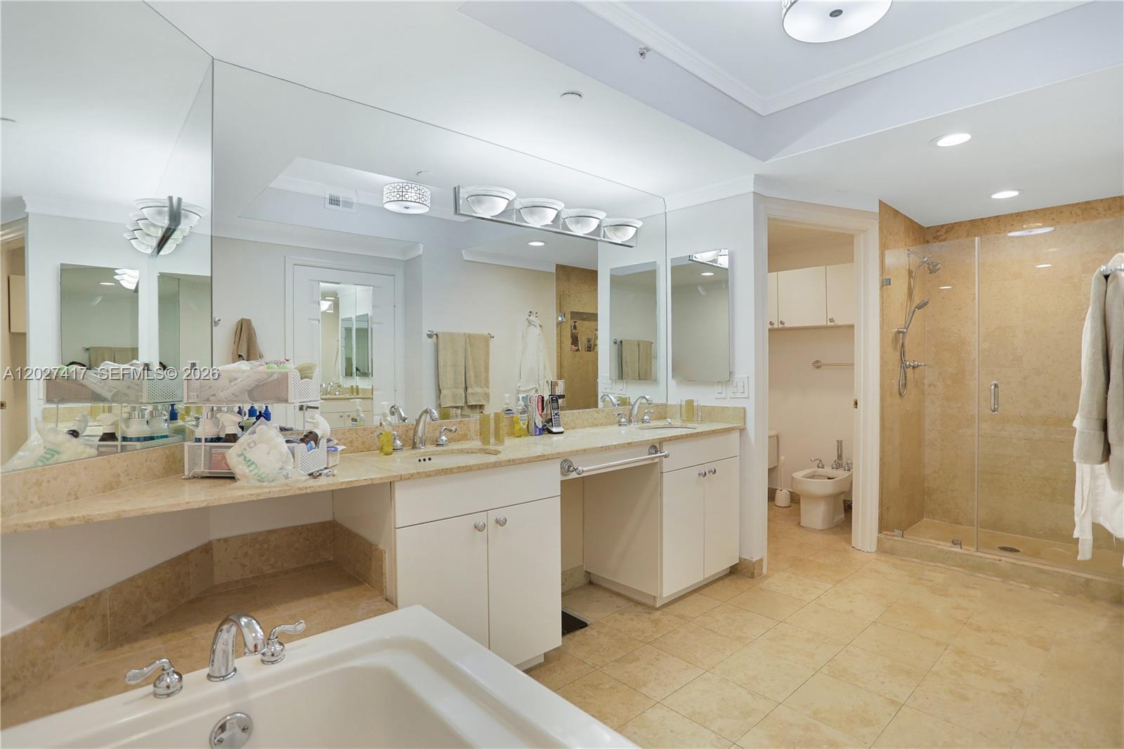 4775 Collins Ave #1804 Miami Beach, FL 33140