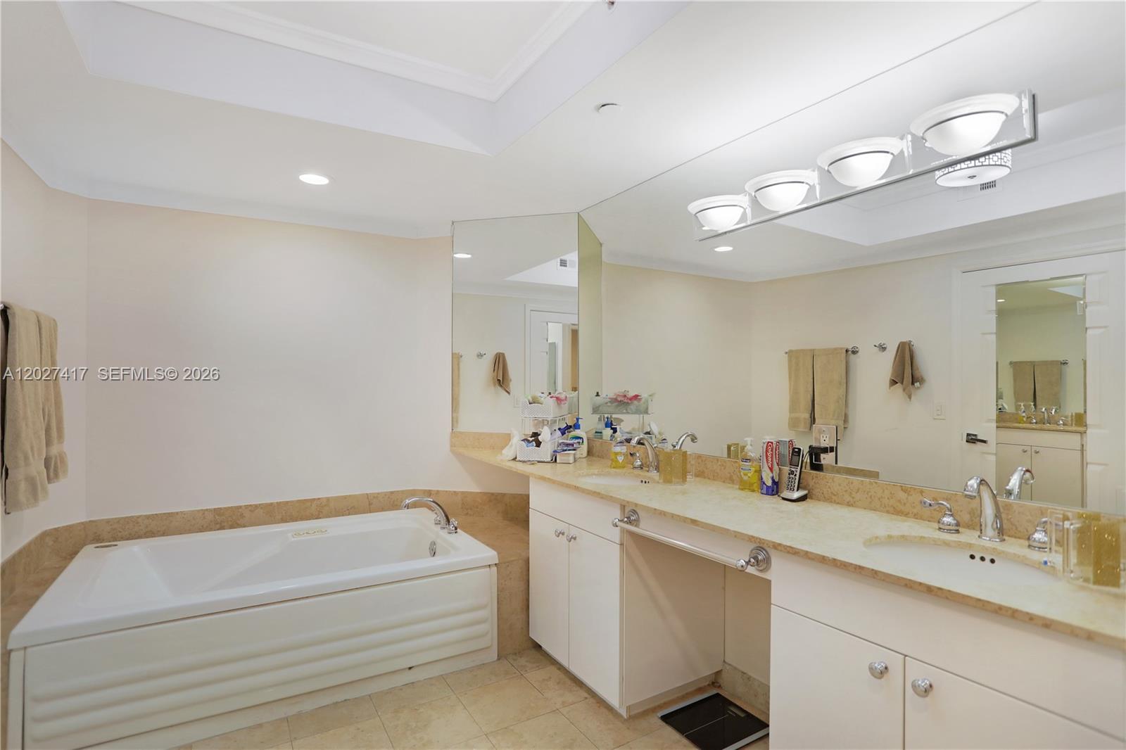 4775 Collins Ave #1804 Miami Beach, FL 33140