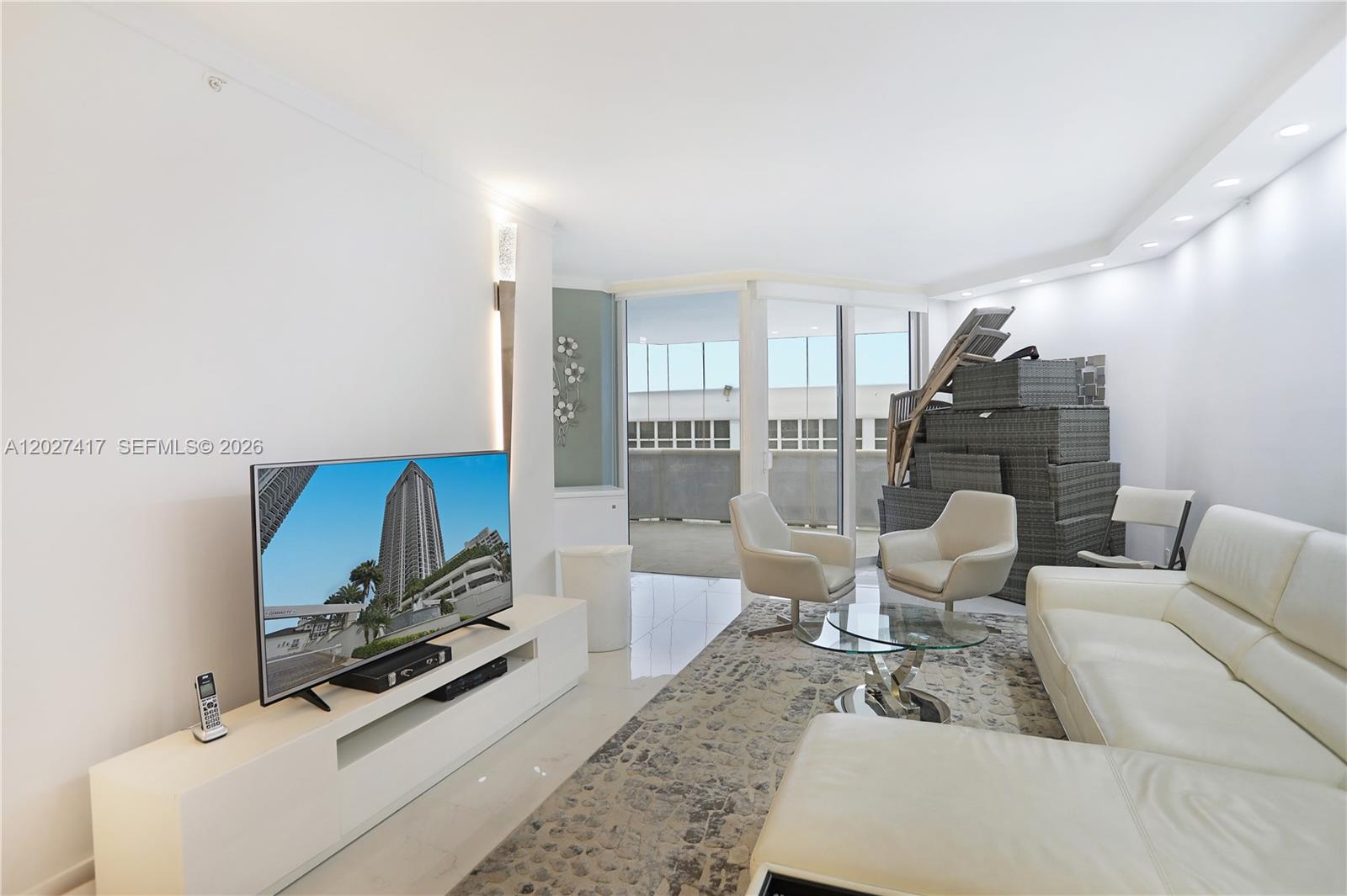 4775 Collins Ave #1804 Miami Beach, FL 33140