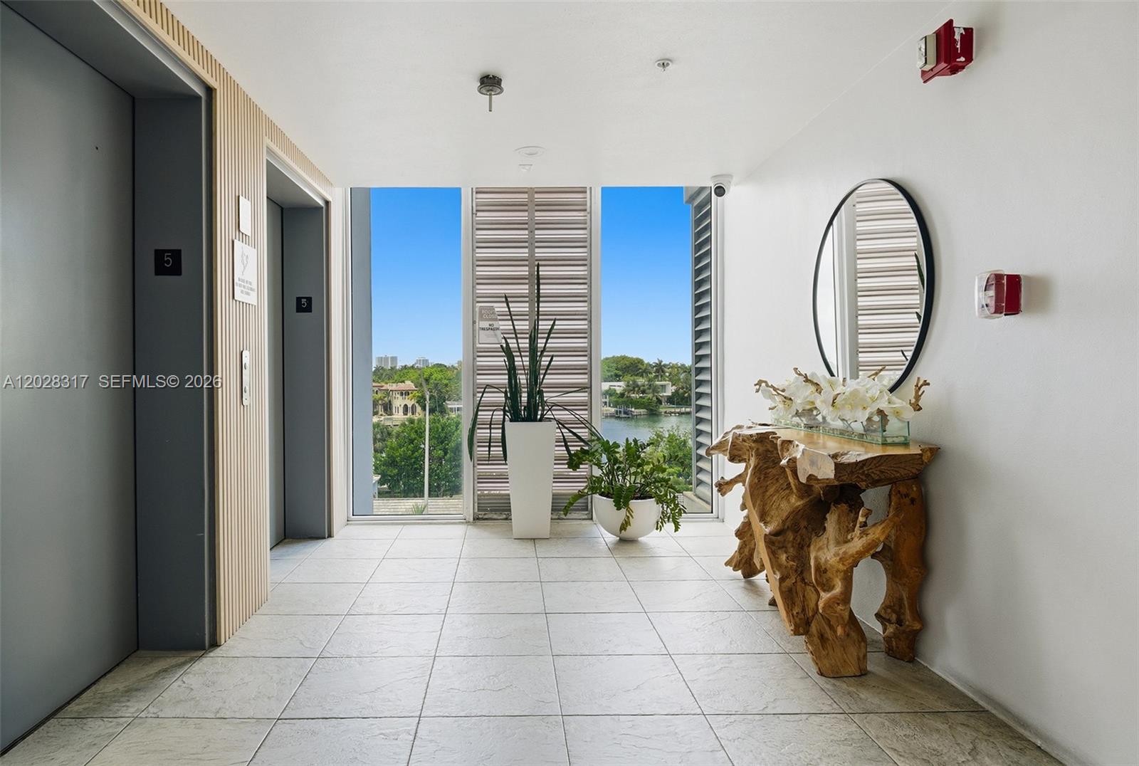 6305 Indian Crk Dr #5D Miami Beach, FL 33141