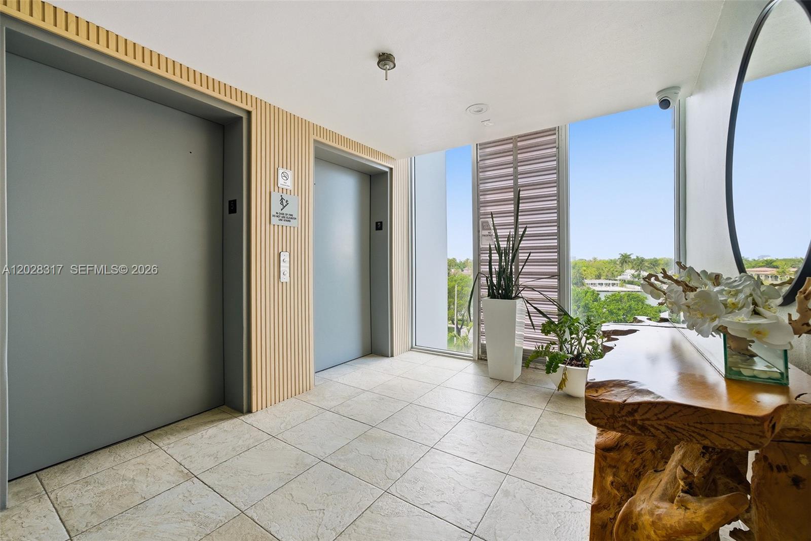 6305 Indian Crk Dr #5D Miami Beach, FL 33141