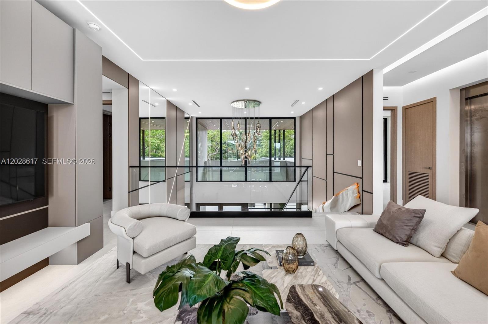 700 SW 12th Fort Lauderdale, FL 33312