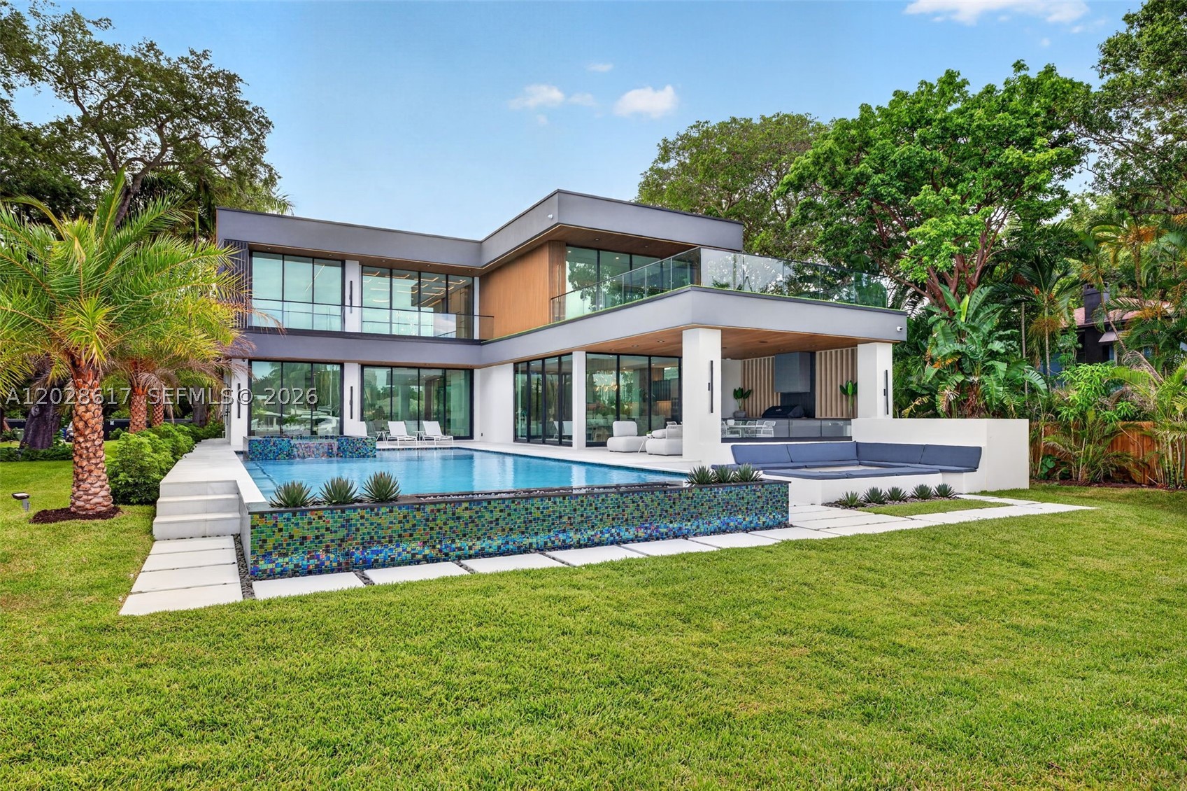 700 SW 12th Ave Fort Lauderdale, FL 33312