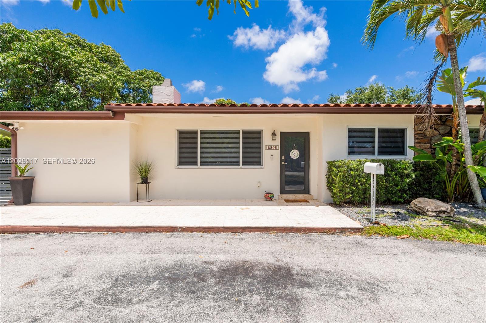 8595 SW 128th St Miami, FL 33156