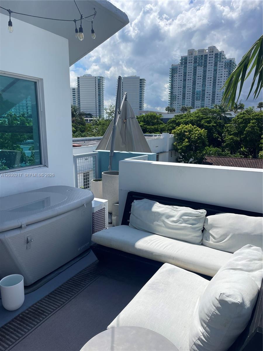 734 Michigan Ave Miami Beach, FL 33139