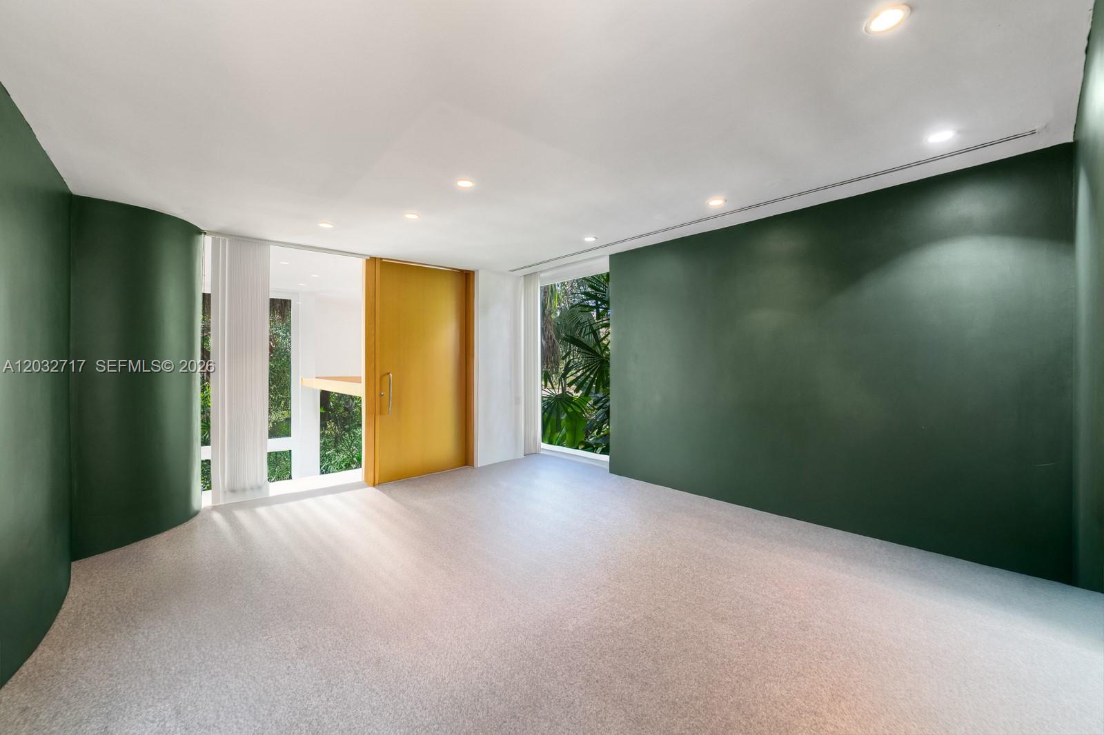 6070 SW 128th Pinecrest, FL 33156